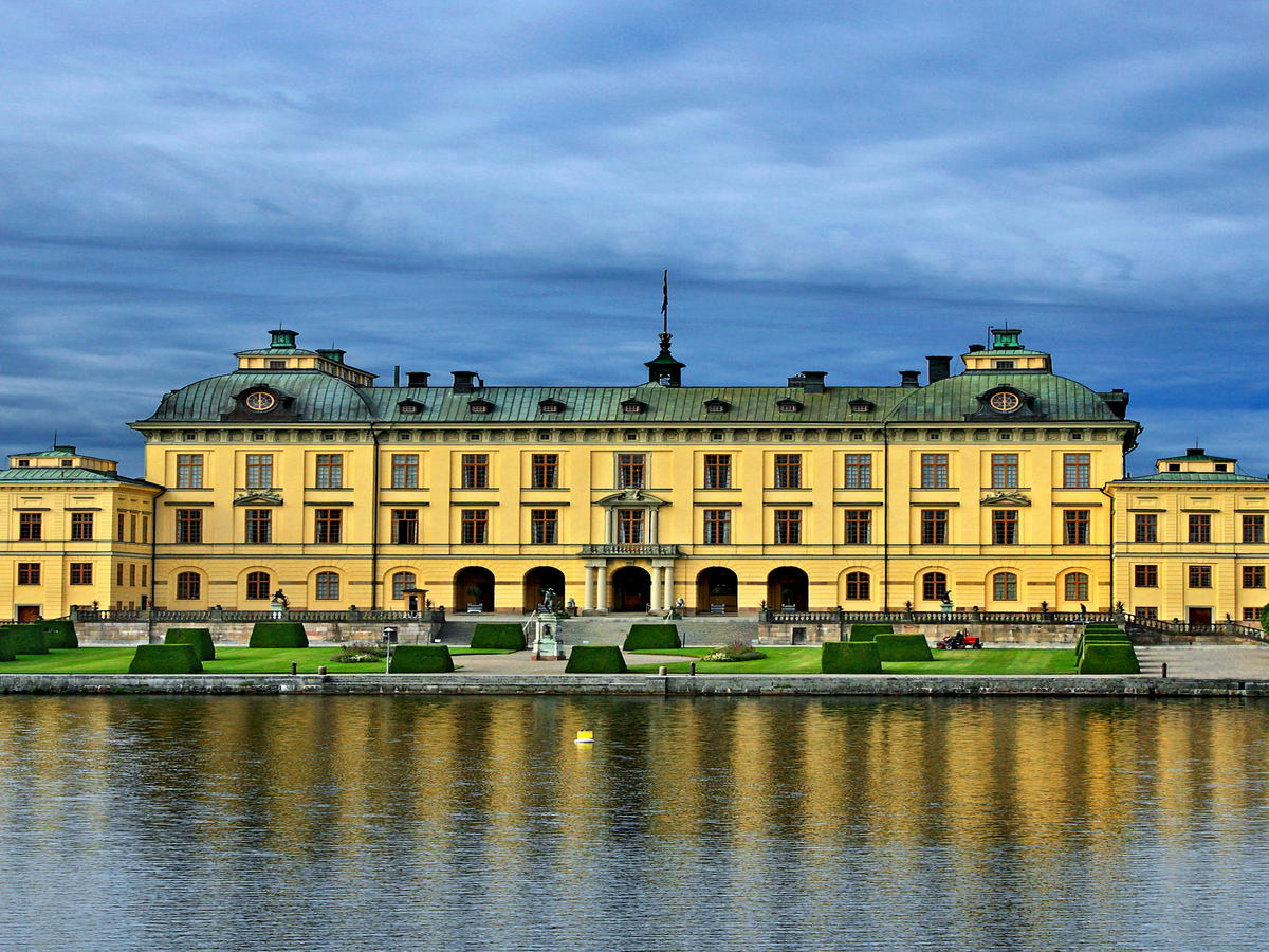 Sweden's Queen Says Her Castle Is Haunted