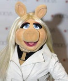 Miss Piggy To Play Editor Of Vogue Paris In New Muppets Movie
