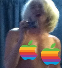 Apple-Store-Topless