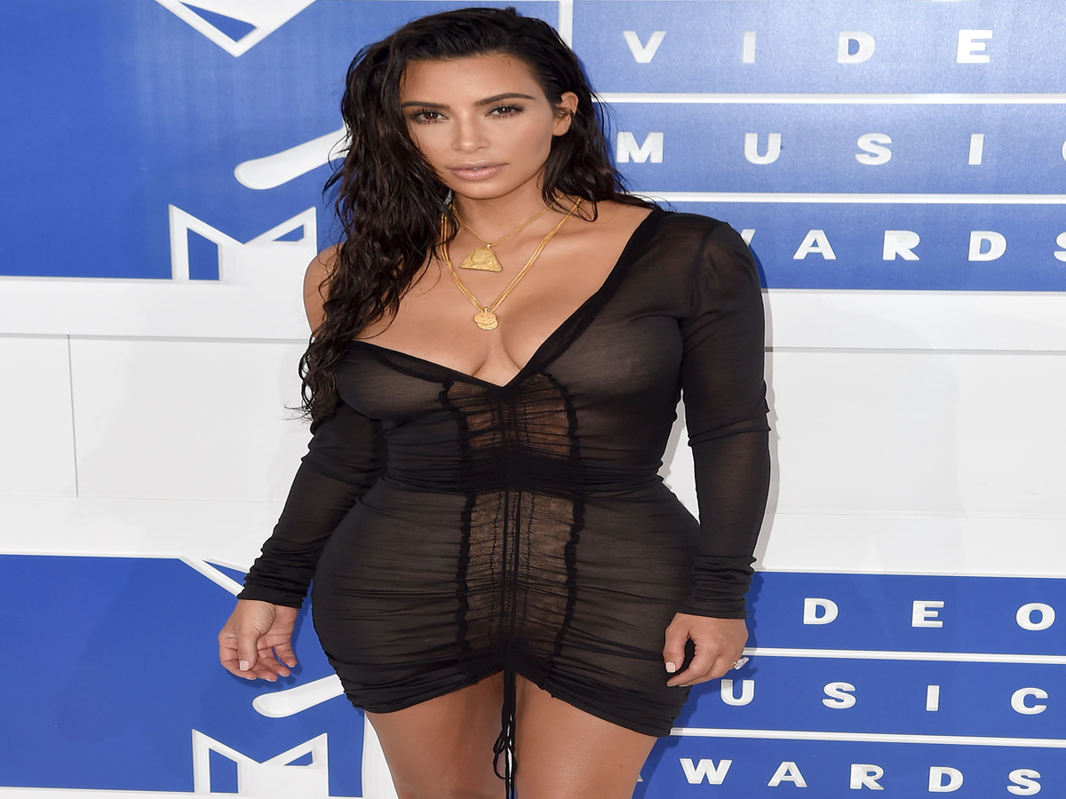 Here's What Kim Kardashian's Twitter Followers Told Her To Wear To The VMAs
