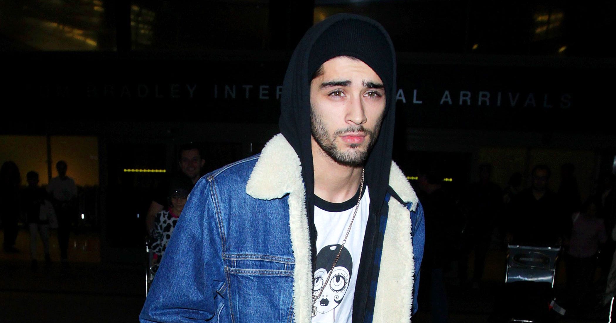 The Cute Way Zayn Keeps Gigi Close At All Times - Refinery29