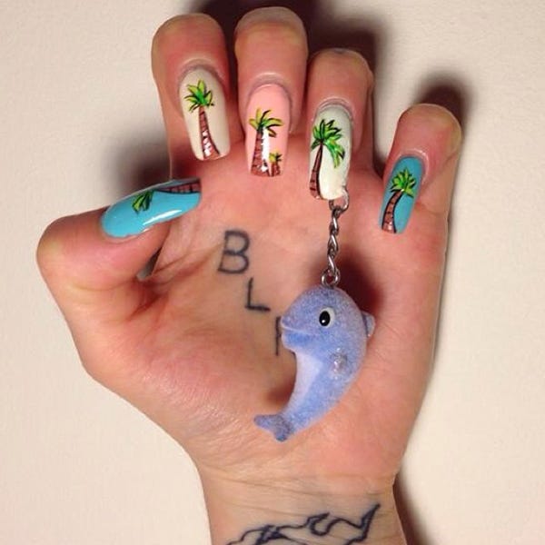 Insta-Stalking: Floss Gloss, For The Nail-Art Rebel In Us All