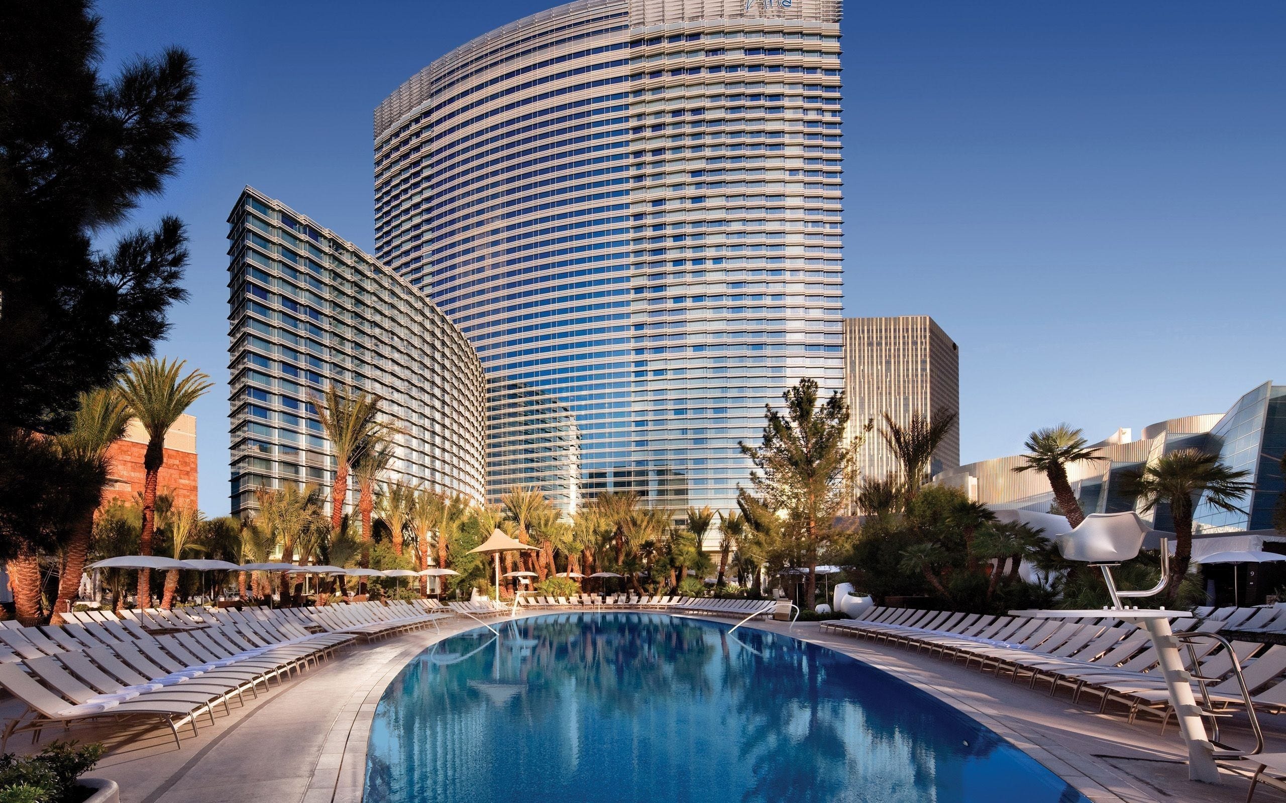 Best Pools In Vegas For Families - 8nbihil