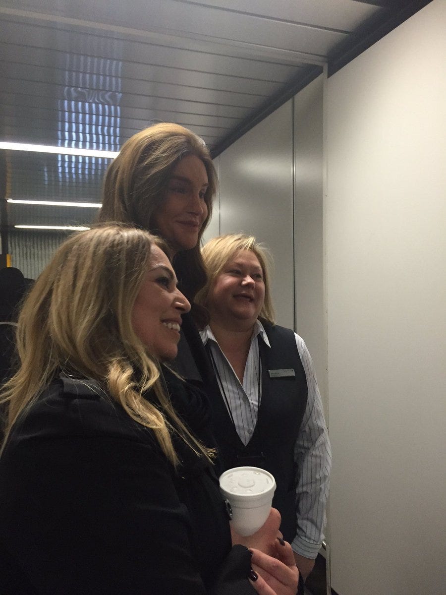 celebrity-on-flights-celebrities-flying-commercial