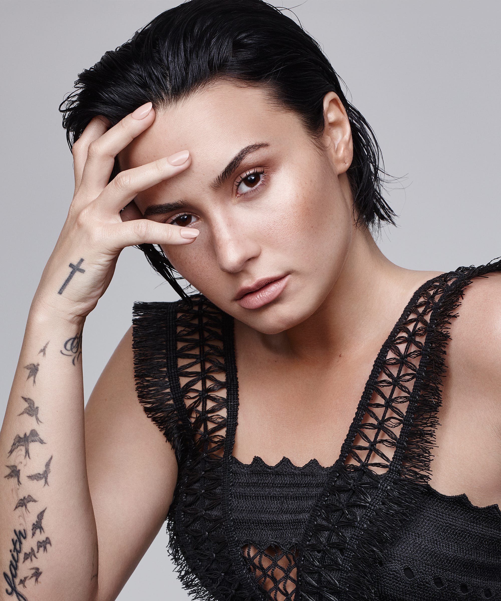 Looks - Lovato Demi tattoo wrist video Looks - Lovato Demi tattoo wrist video