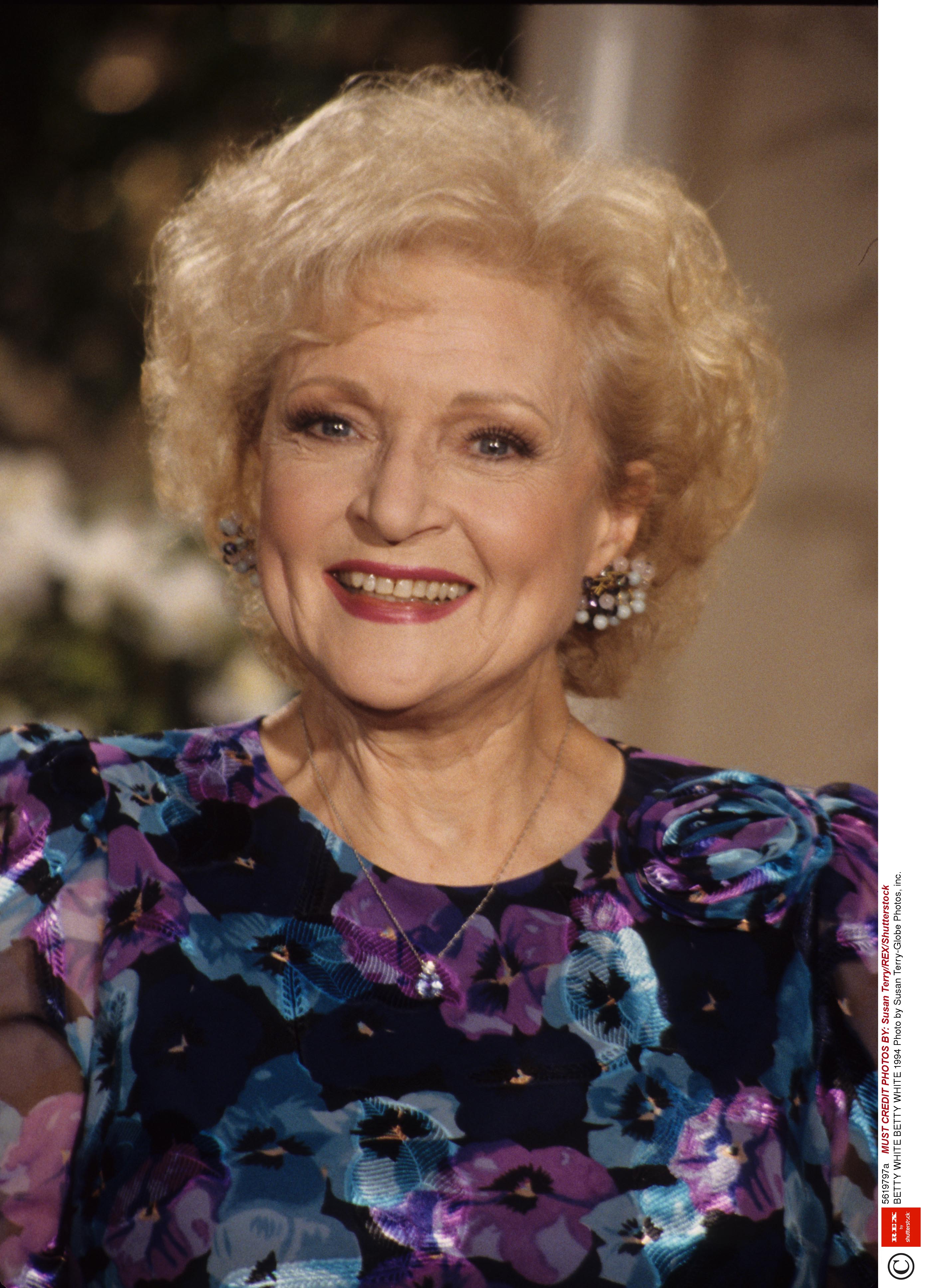 Images Betty White nudes (71 photos), Topless, Paparazzi, Boobs, legs 2006 Images Betty White nude (44 photo), Sexy, Is a cute, Instagram, cleavage 2006