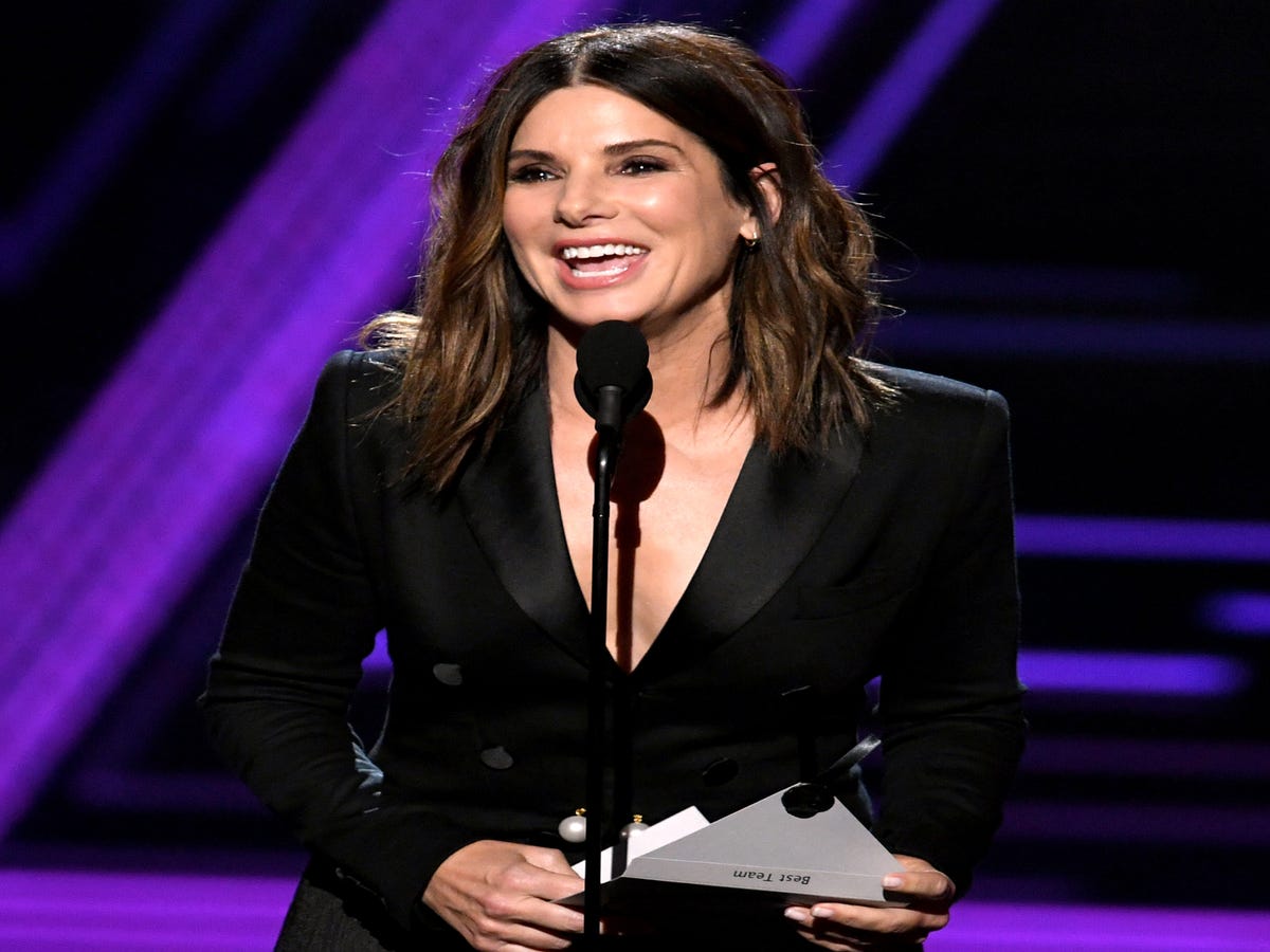 Sandra Bullock Just Debuted The Ultimate Summer Hairstyle