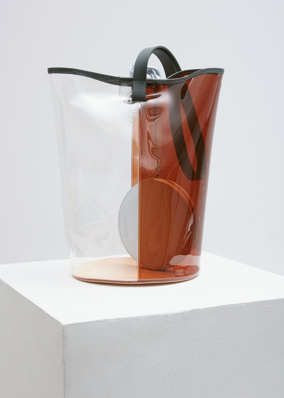 Hair red Caramel color inspiration, Deyn agyness on film How to leather wear messenger bag