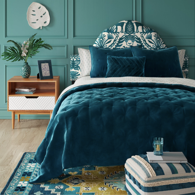 S Refinery29 Com En Us 2019 04 231355 Game Of Thrones The 29 Mostwanted Goods This Month 2172445 Png