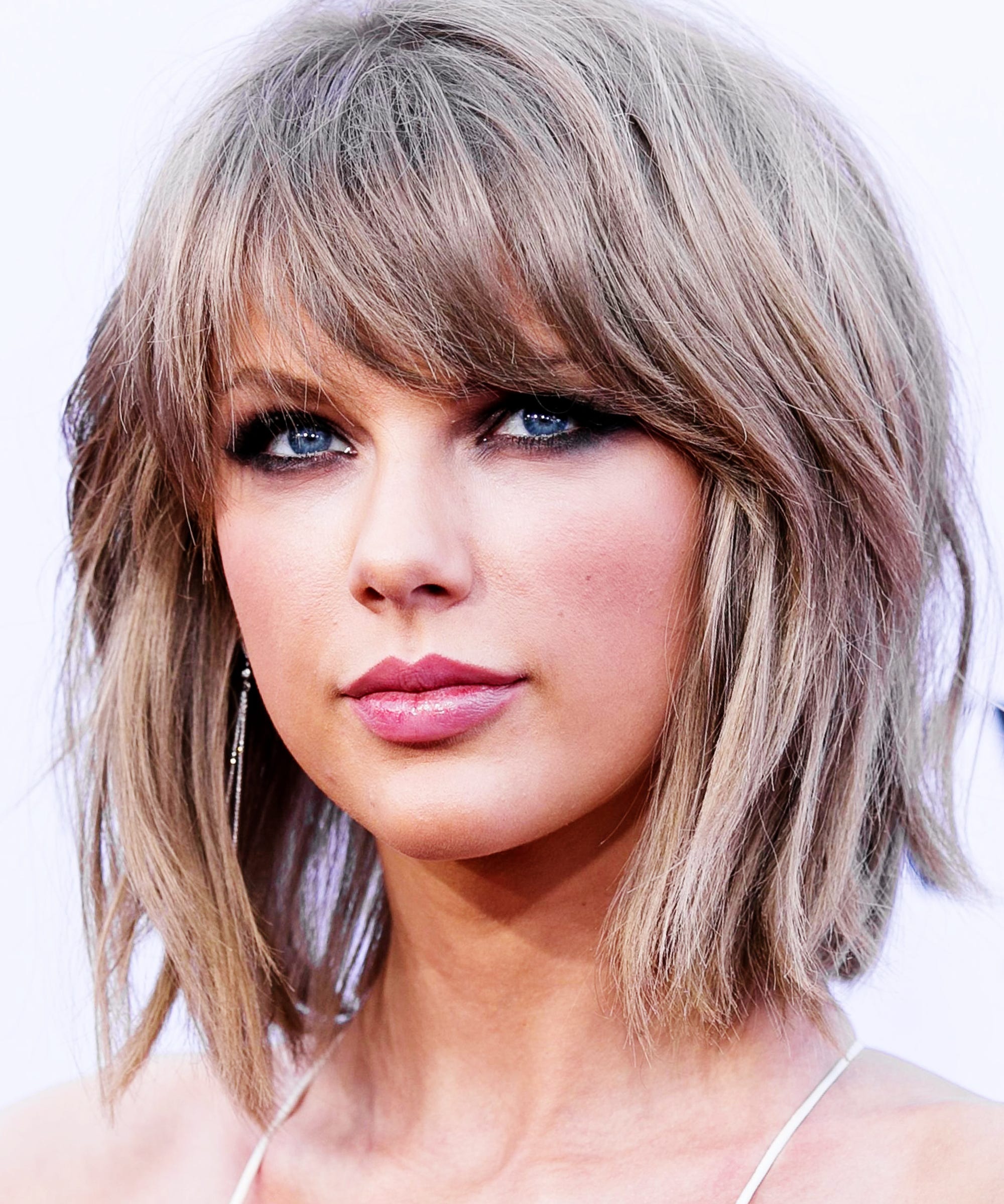 taylor swift hair cut grammys 2016