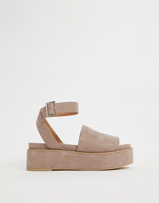 These Are The 12 Styles That Are Selling Most On ASOS These Are The 12 Styles That Are Selling Most On ASOS
