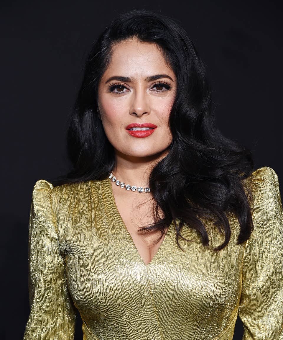 Salma Hayek Shows Off Natural Curls And Grey Hairs