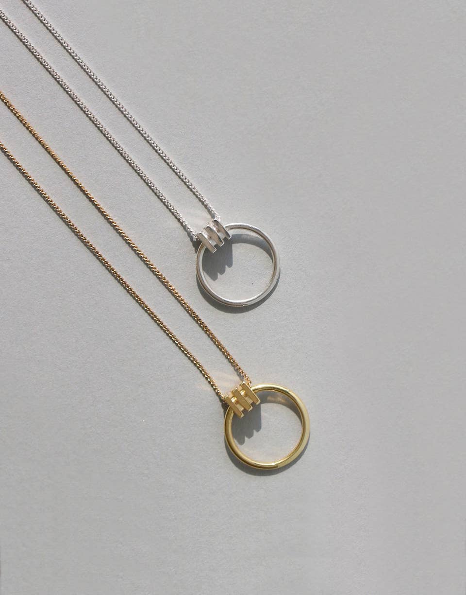 Instagram Necklace Ad 2025