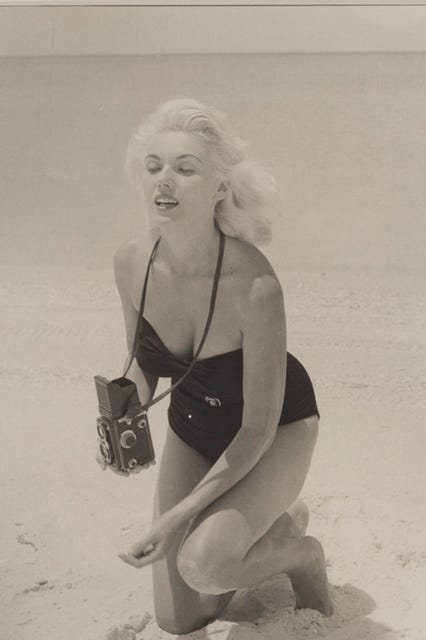 Shoot Sexy　Pinup Photography Digital Age Shoot Sexy: Pinup Photography in the Digital Age - Kindle