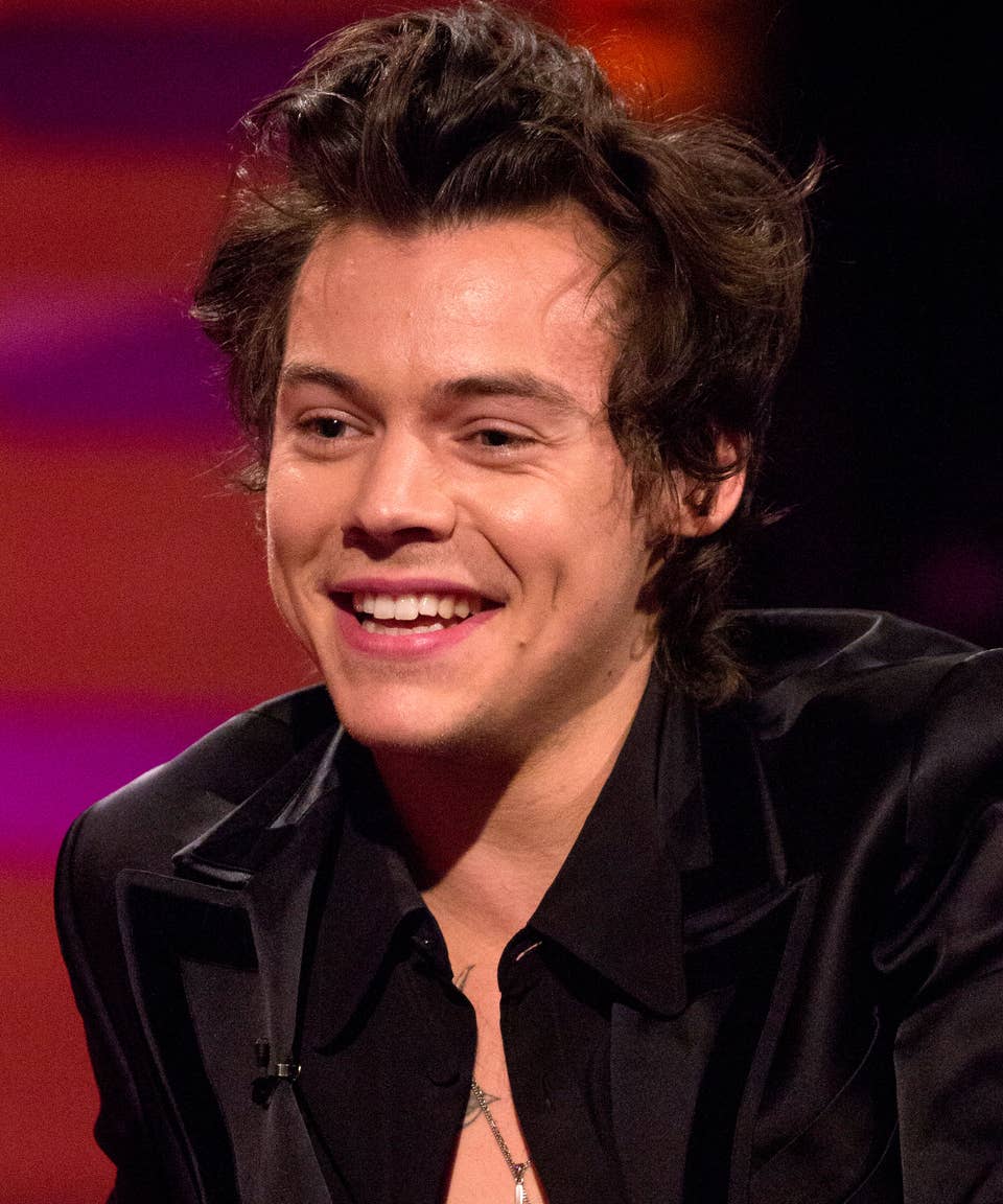 Harry Styles Women Are Smarter Airport 