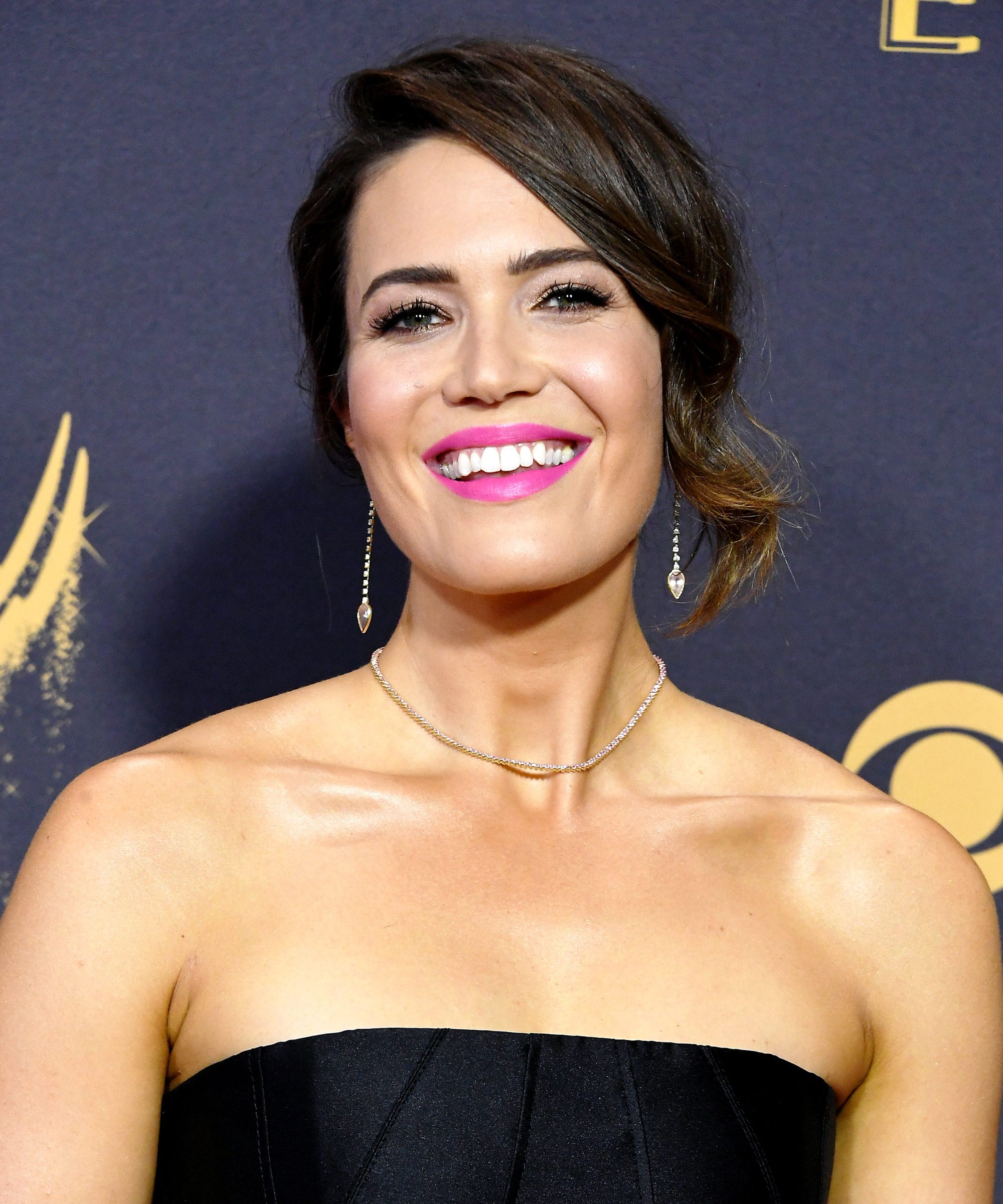 Emmys 2017 Best Hair Makeup Looks Red Carpet Photos