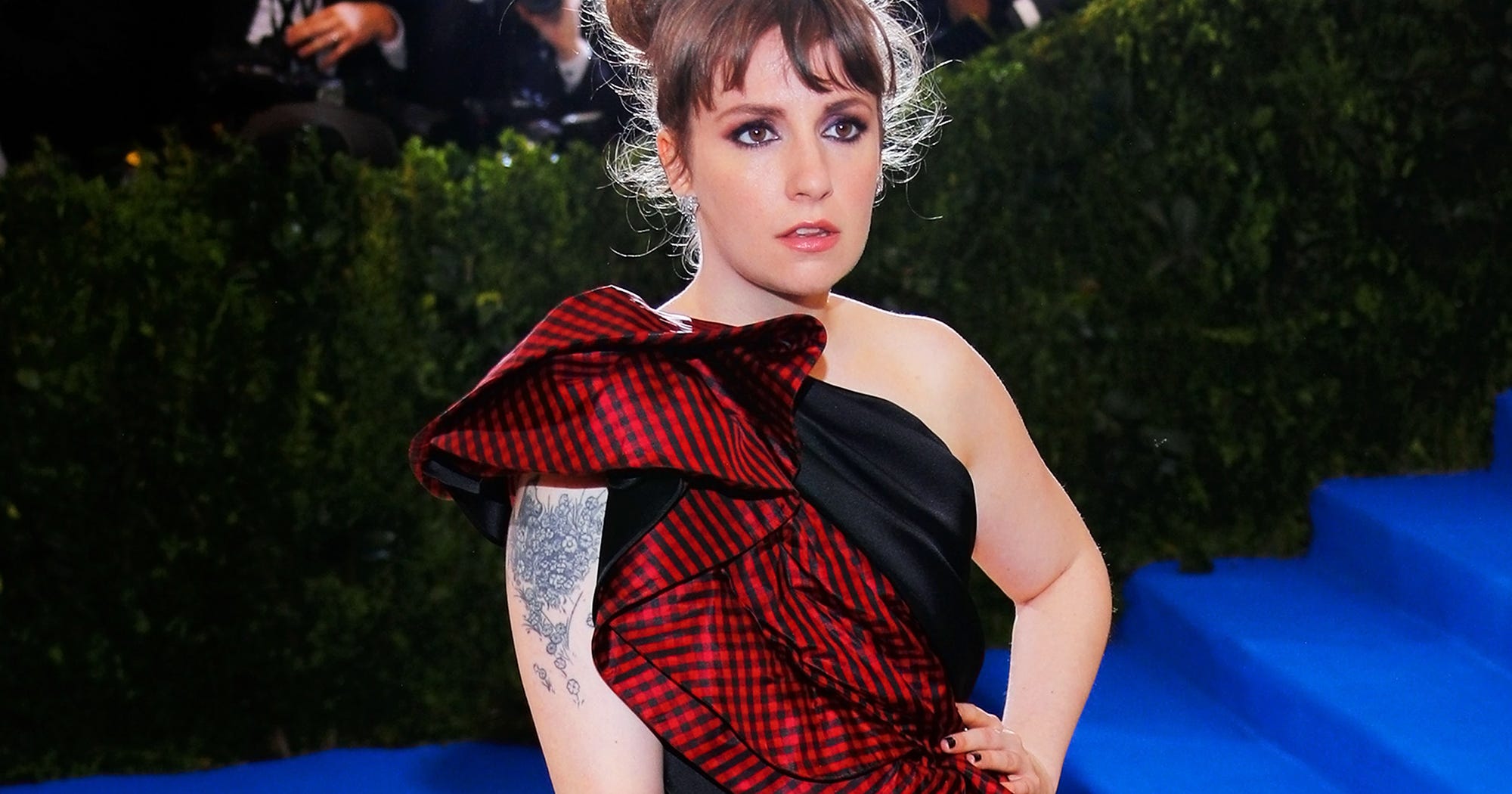 Lena Dunham Chrissy Teigen Twitter Bonding