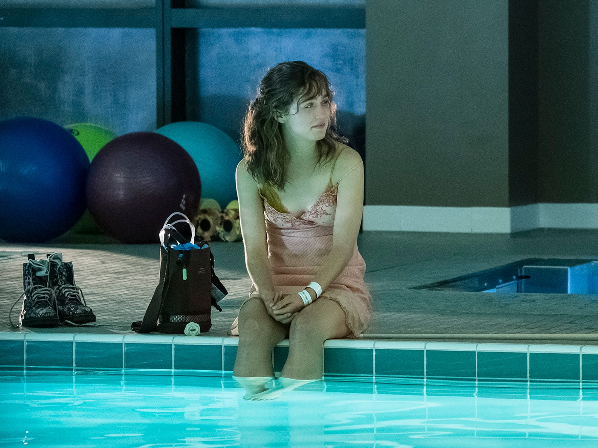 HOW TO WATCH CATWOMAN: HUNTED