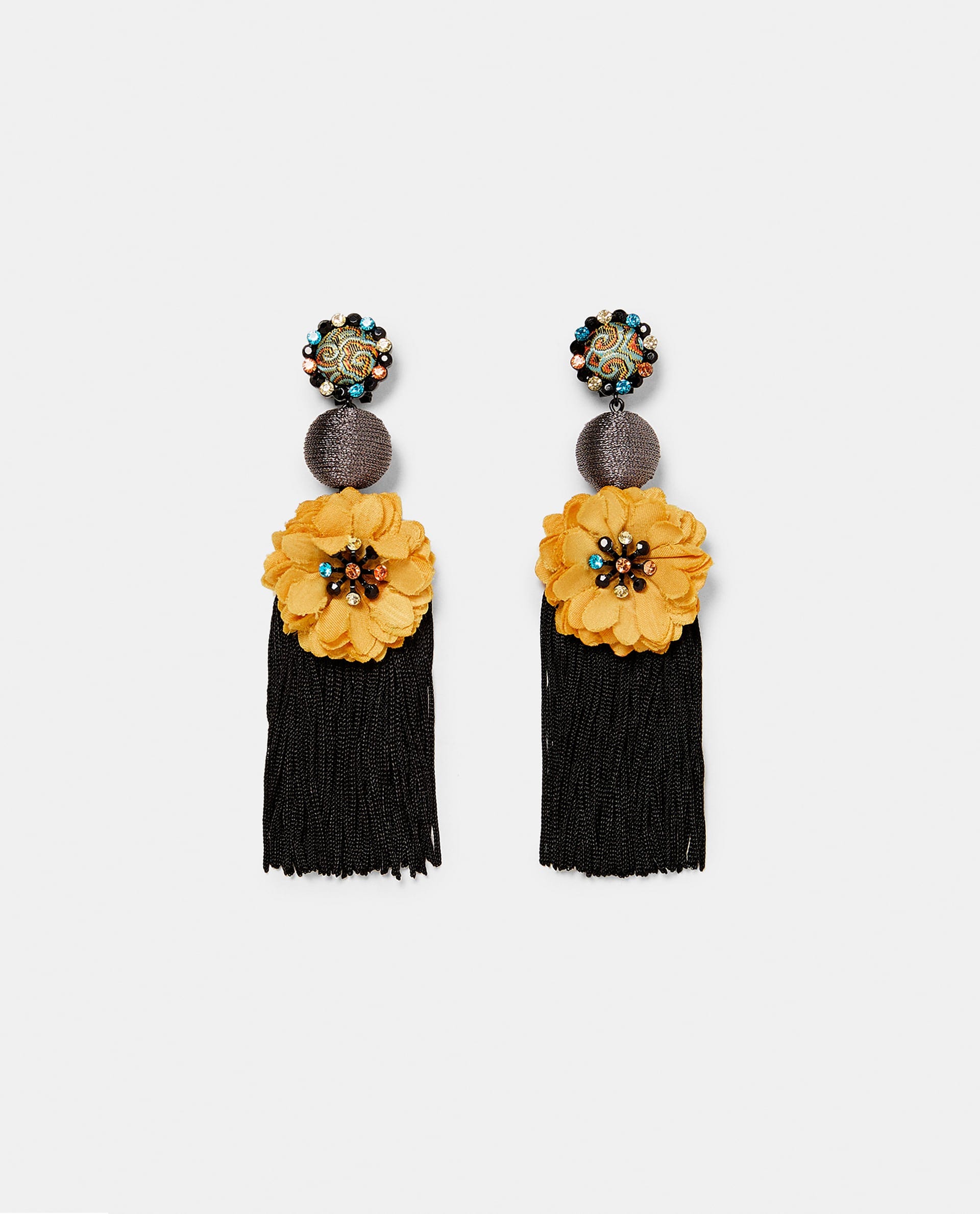 Zara Earrings With Dangling Flowers