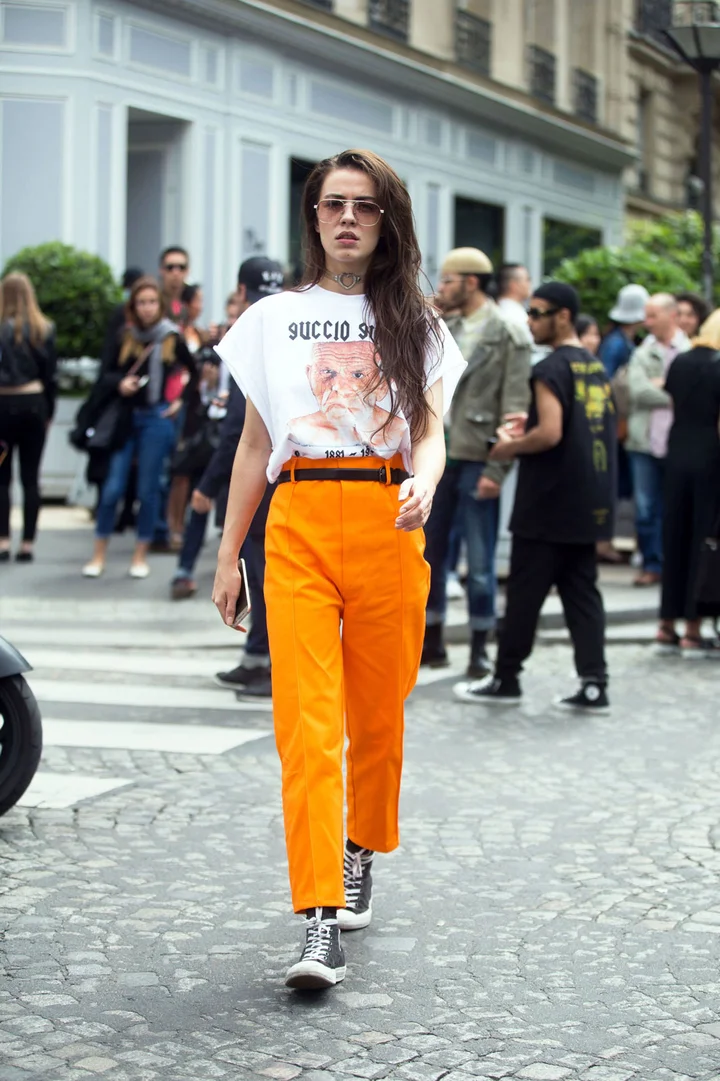 How To Wear Oversized T-Shirt Outfits
