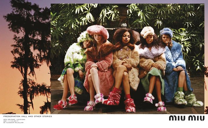 【希少】ミュウミュウ miumiu 2017FW 写真集 Kate Moss 希少】ミュウミュウ miumiu 2017FW 写真集 Kate Moss