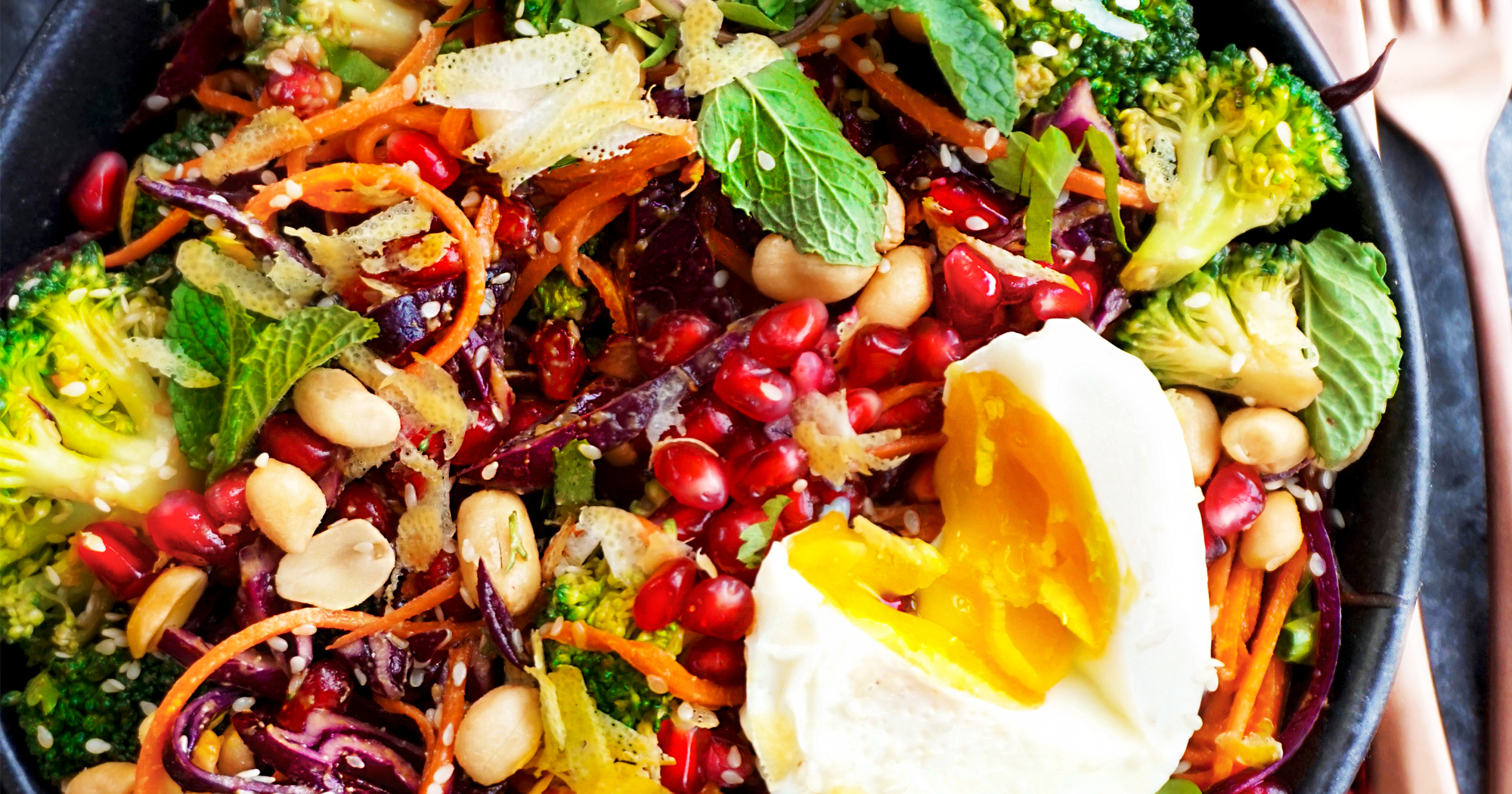 Rohkost oder Garen? Dieser Salat vereint das Beste aus