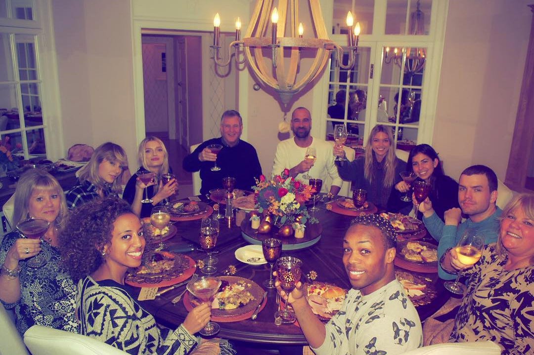 Taylor Swift Thanksgiving 2016 Photos Squad