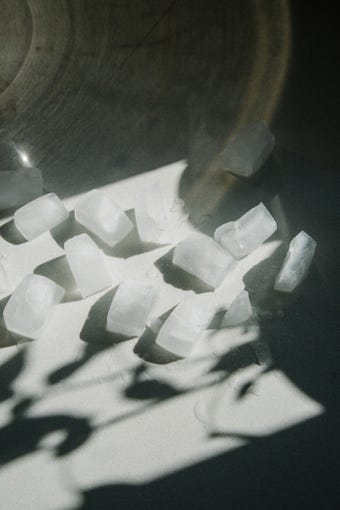 Addicted To Chewing Ice Meaning And Signs Of Pagophagia
