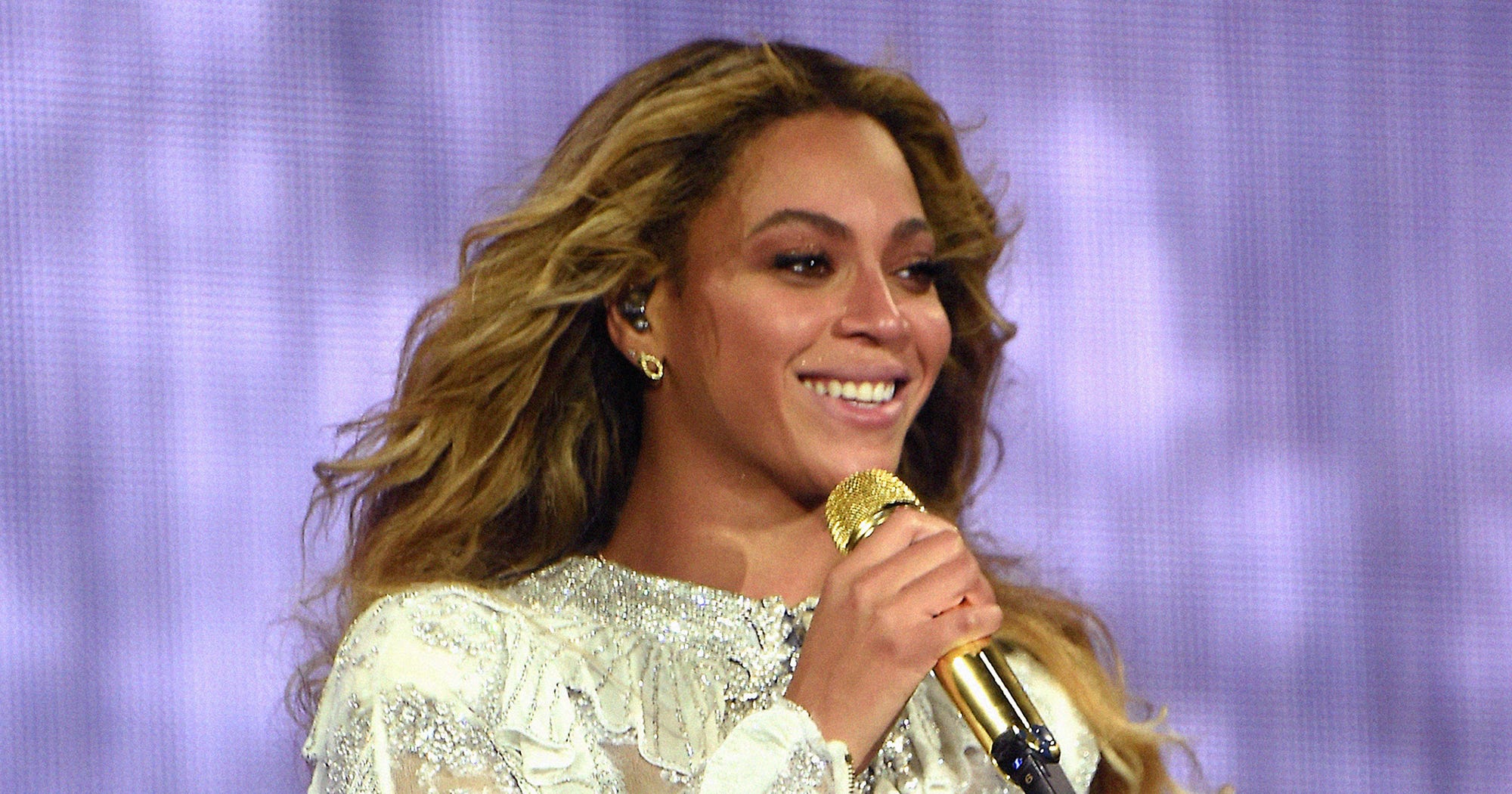 Beyonce Hurricane Maria Relief Effort New Song Mi Gente