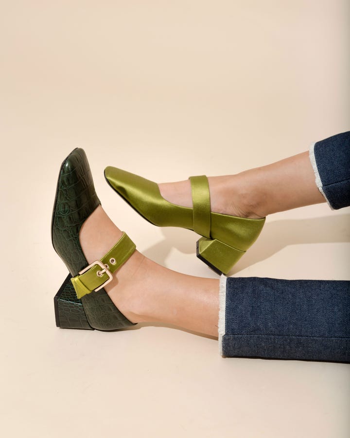 How To Wear Mismatched Shoes Trend Photos