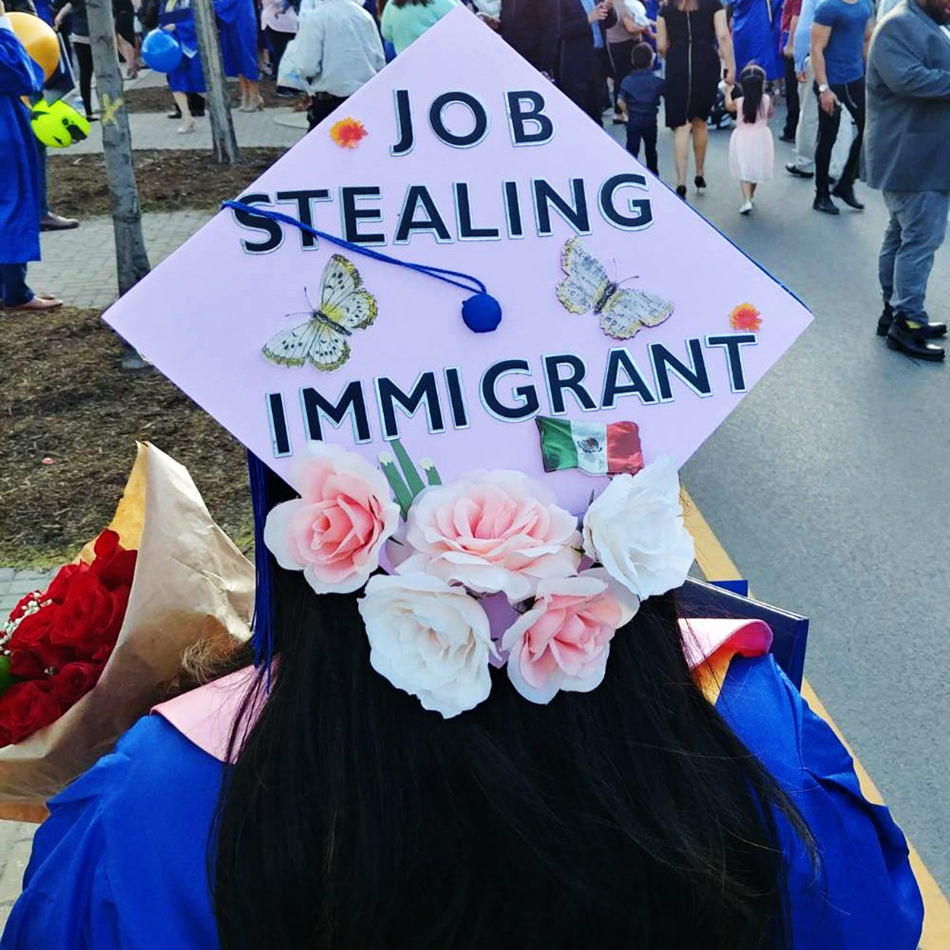 Undocumented Women Use Graduation Caps 