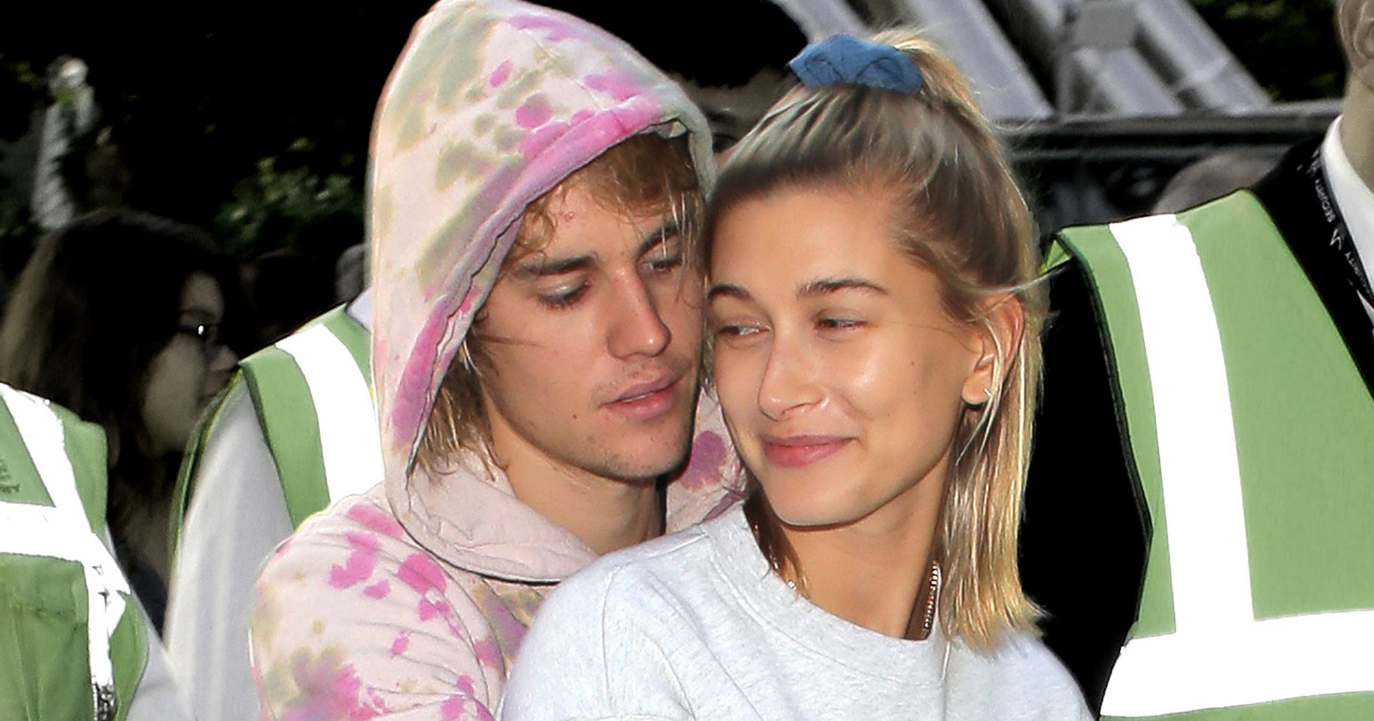 Justin Bieber And Hailey Baldwin Adopt Christmas Puppy