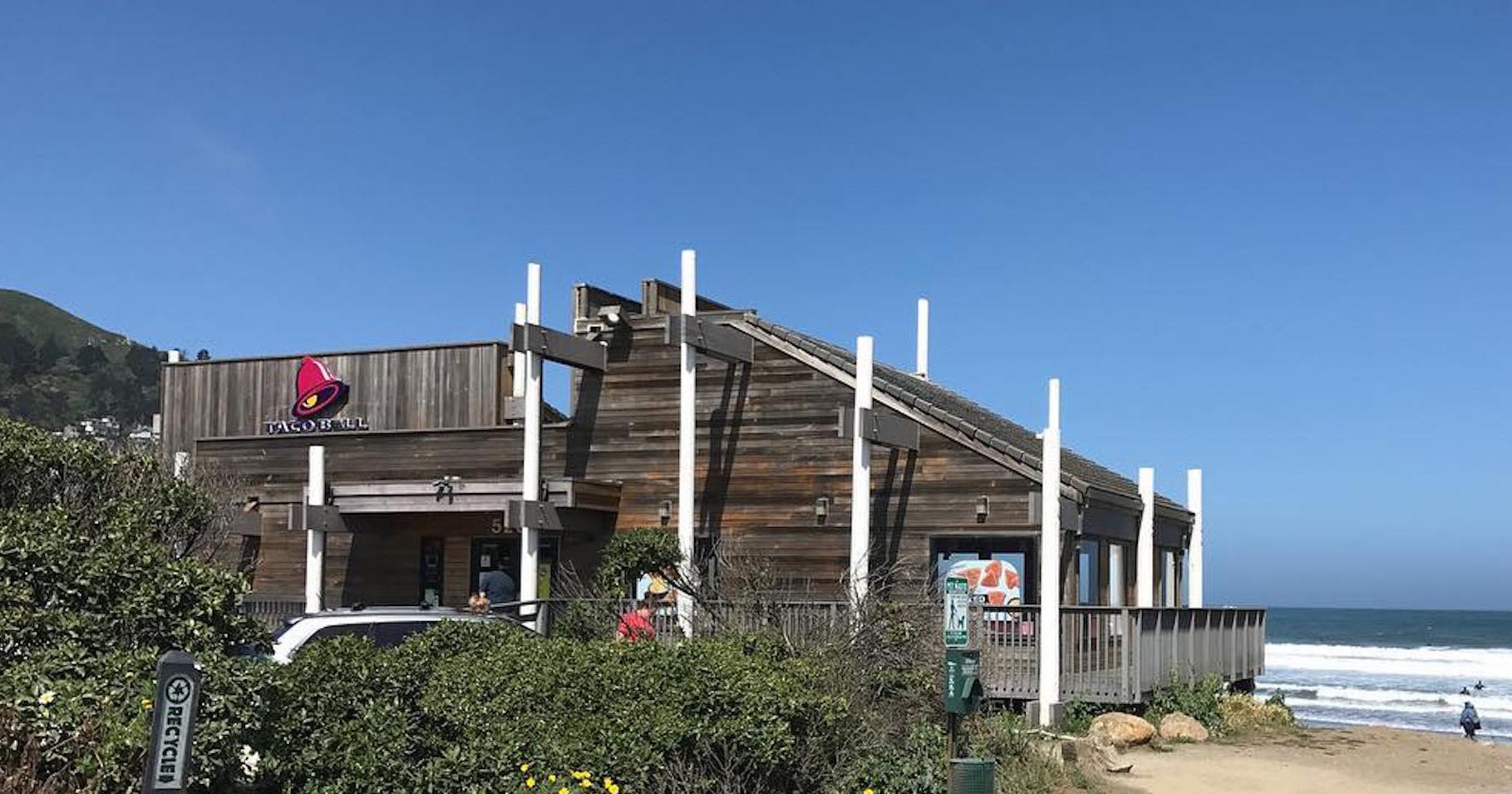 beachside-taco-bell-pacifica-california-location