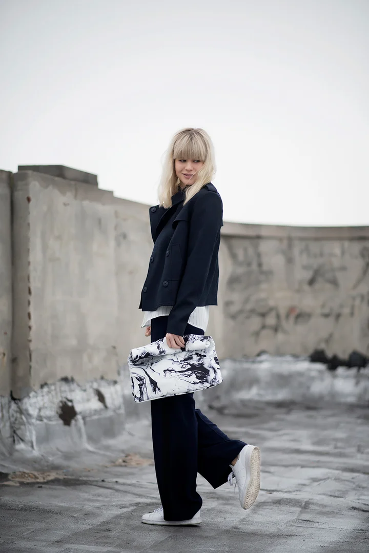 Otrain Fendi Logo Print Trousers Street Style Fendi Sneakers