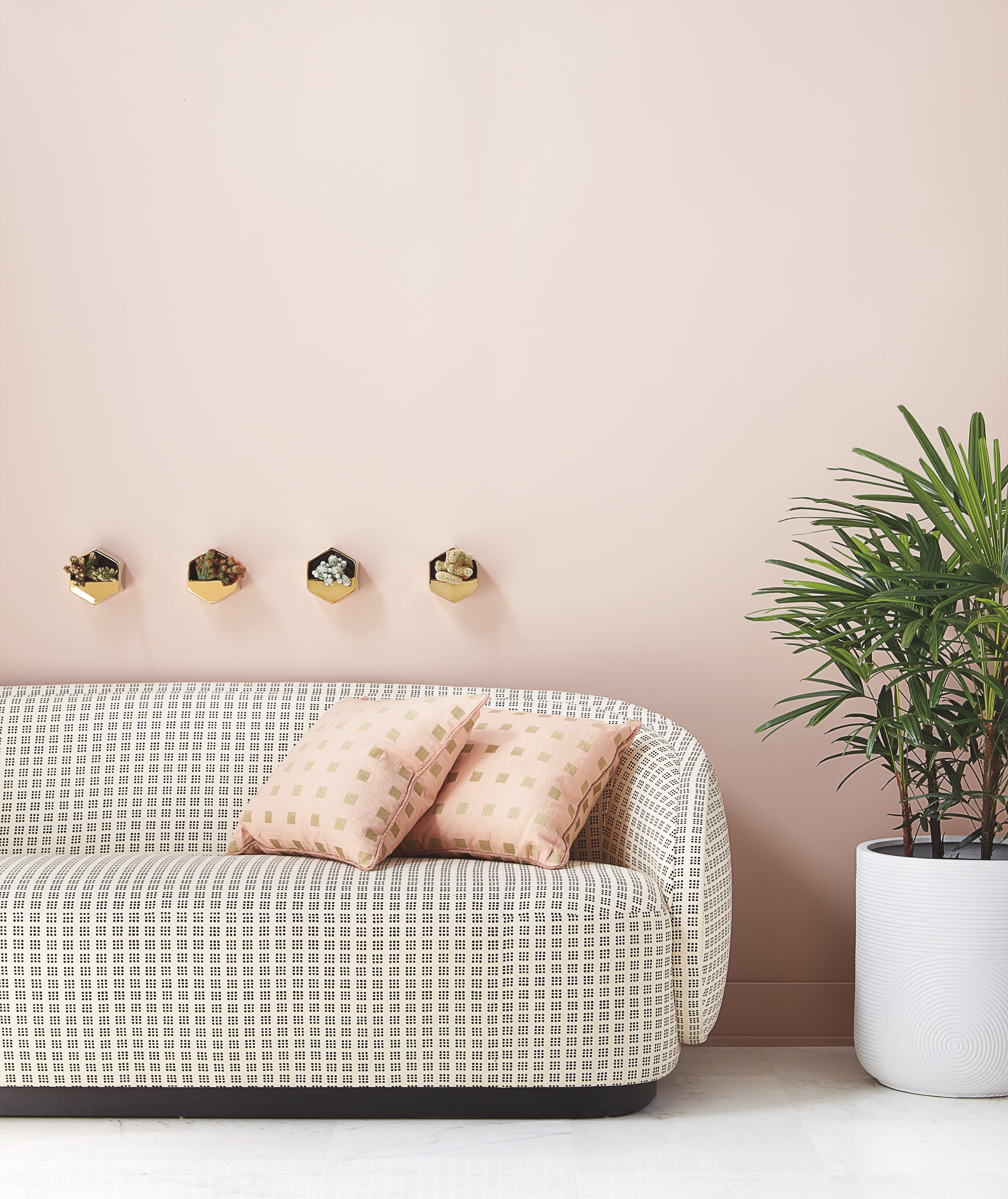 What Colors To Decorate Your Home With For Summer 2019