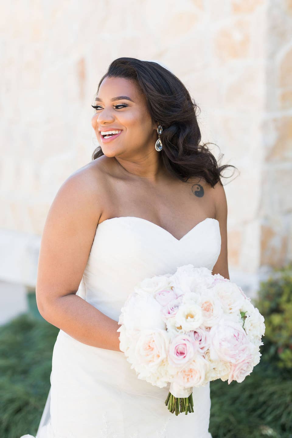 Brides Spend On Wedding Hair And Makeup - Average Makeup Artist Cost For Wedding Brides Spend On Wedding Hair And Makeup - Average Makeup Artist Cost For Wedding