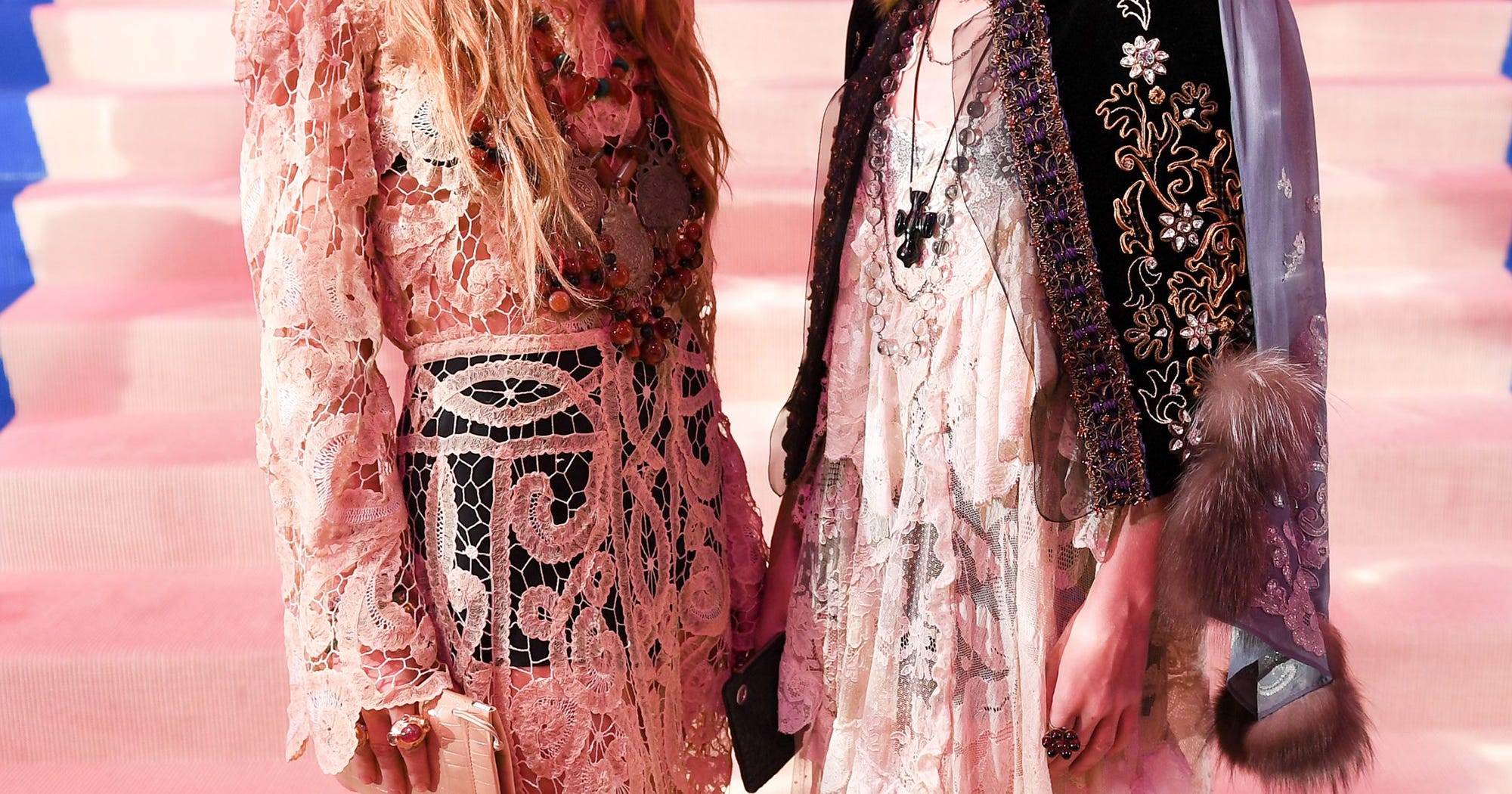 Famous Sisters Halloween Costumes Jenners, Olsens, More