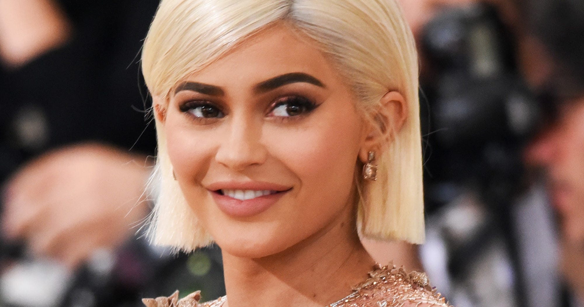 Kylie Jenner Missing Kardashian Christmas Photo Theory