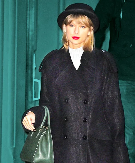 Taylor Swift Cold Weather Mini Skirt Outfit