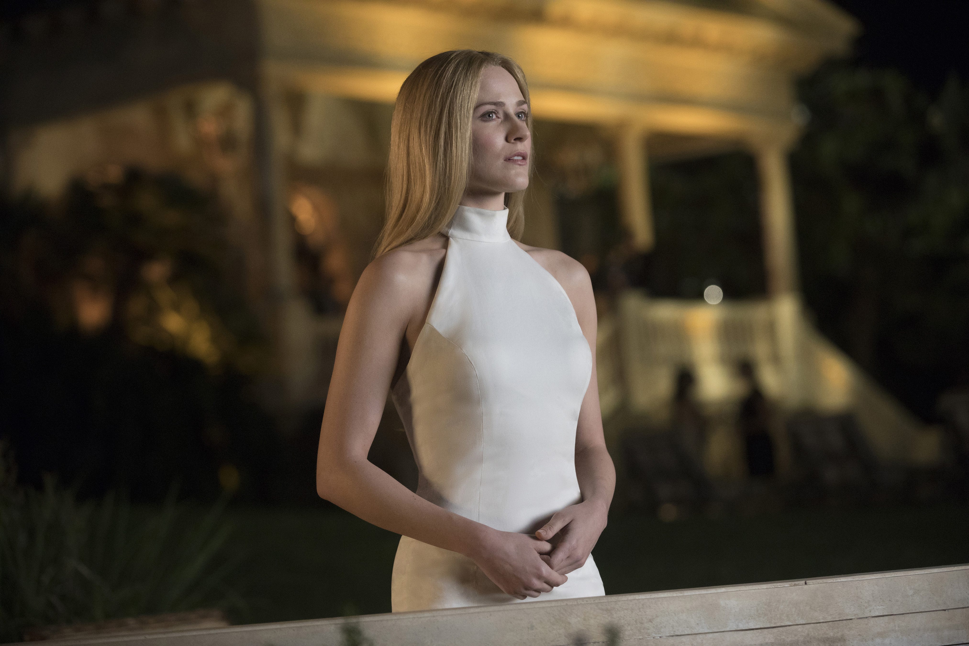 This Dress Gives A MAJOR Clue About Dolores' Westworld Season 2 Fate