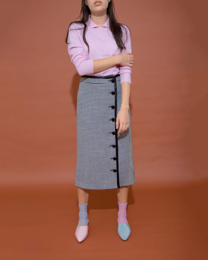 How To Wear Mismatched Shoes Trend Photos