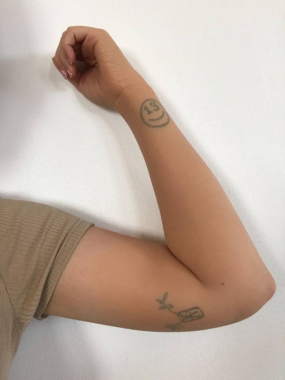 Kkw Skin Perfecting Body Foundation Review - Body Makeup Reviews Kkw Skin Perfecting Body Foundation Review - Body Makeup Reviews