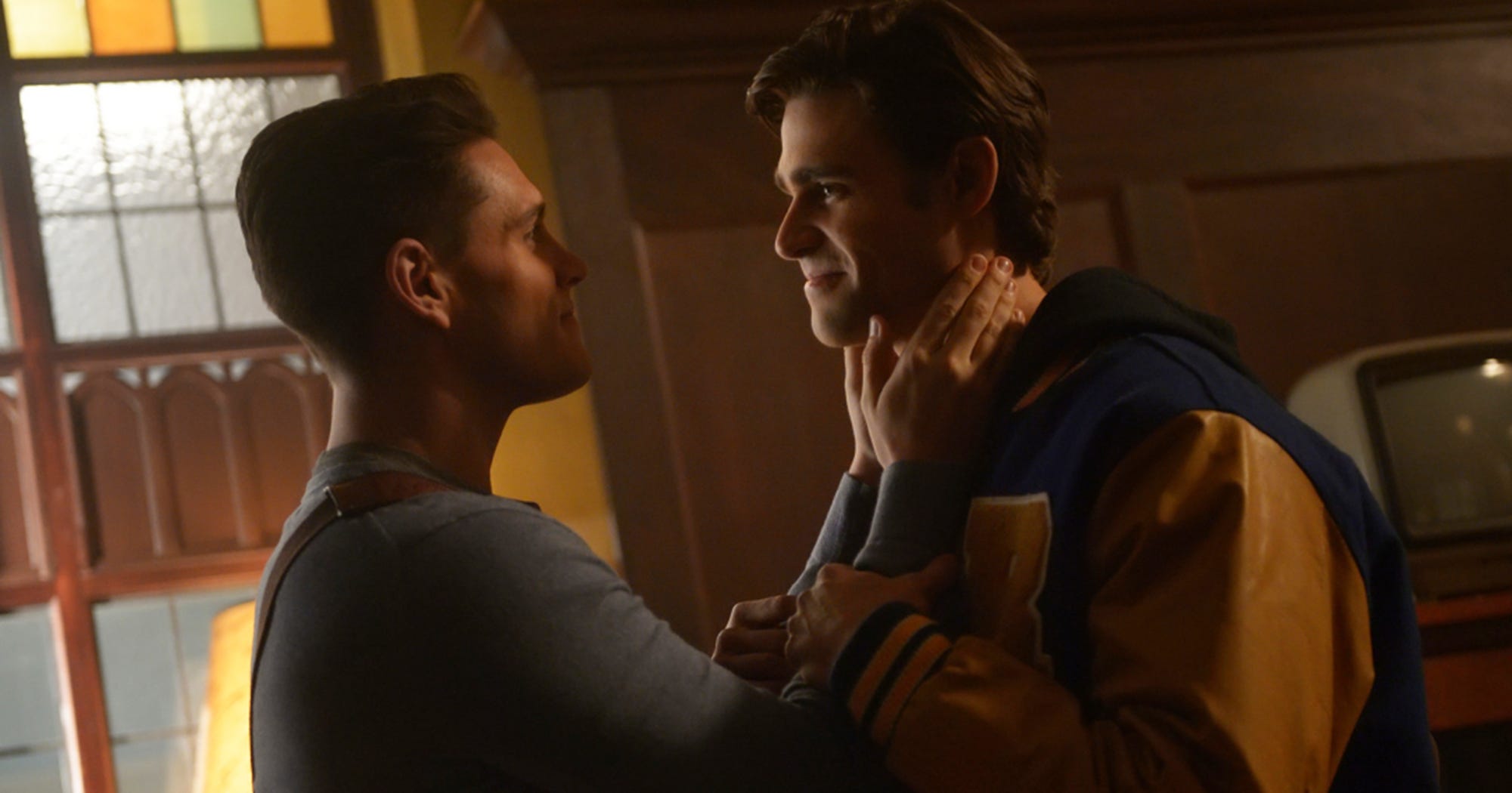 Moose Leaving Riverdale For Glendale Netflix Reason Why