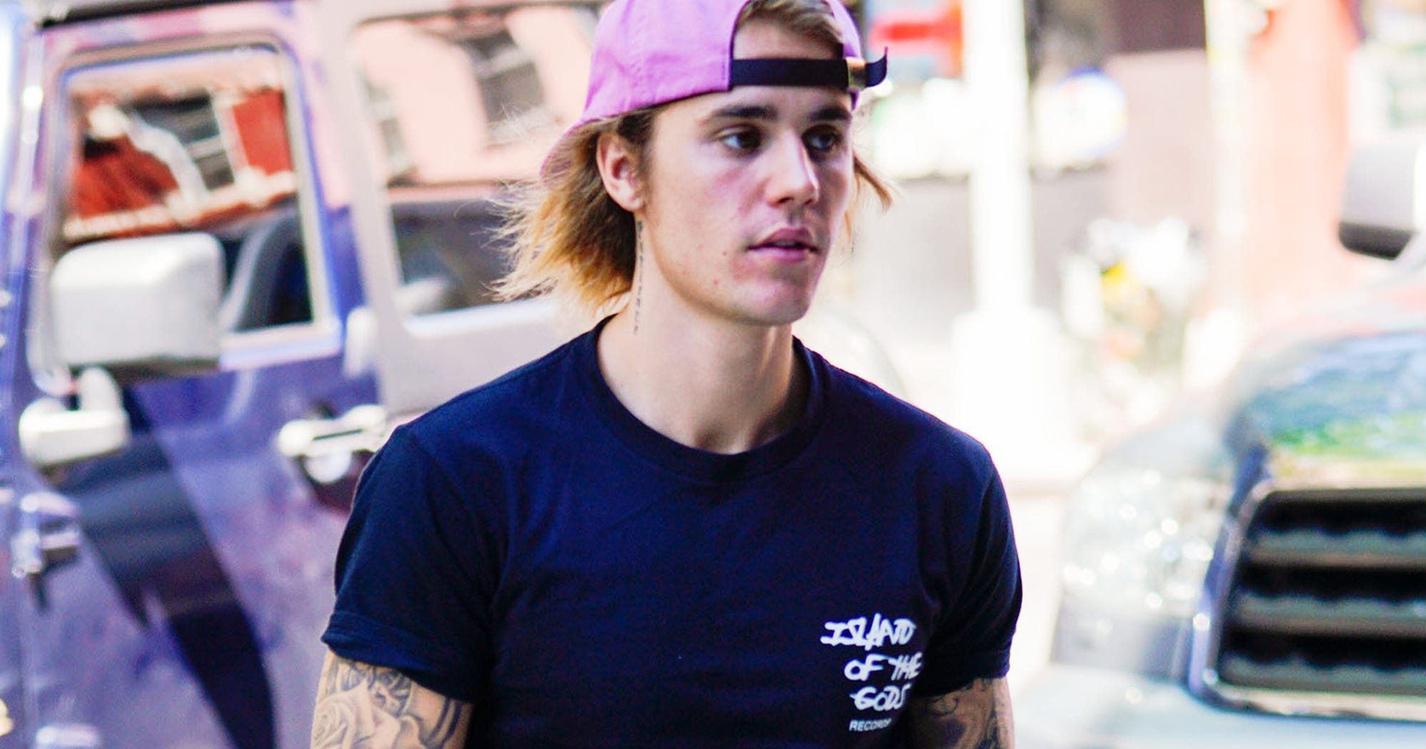 Justin Bieber Keeps Wearing Hotel Slippers In Public