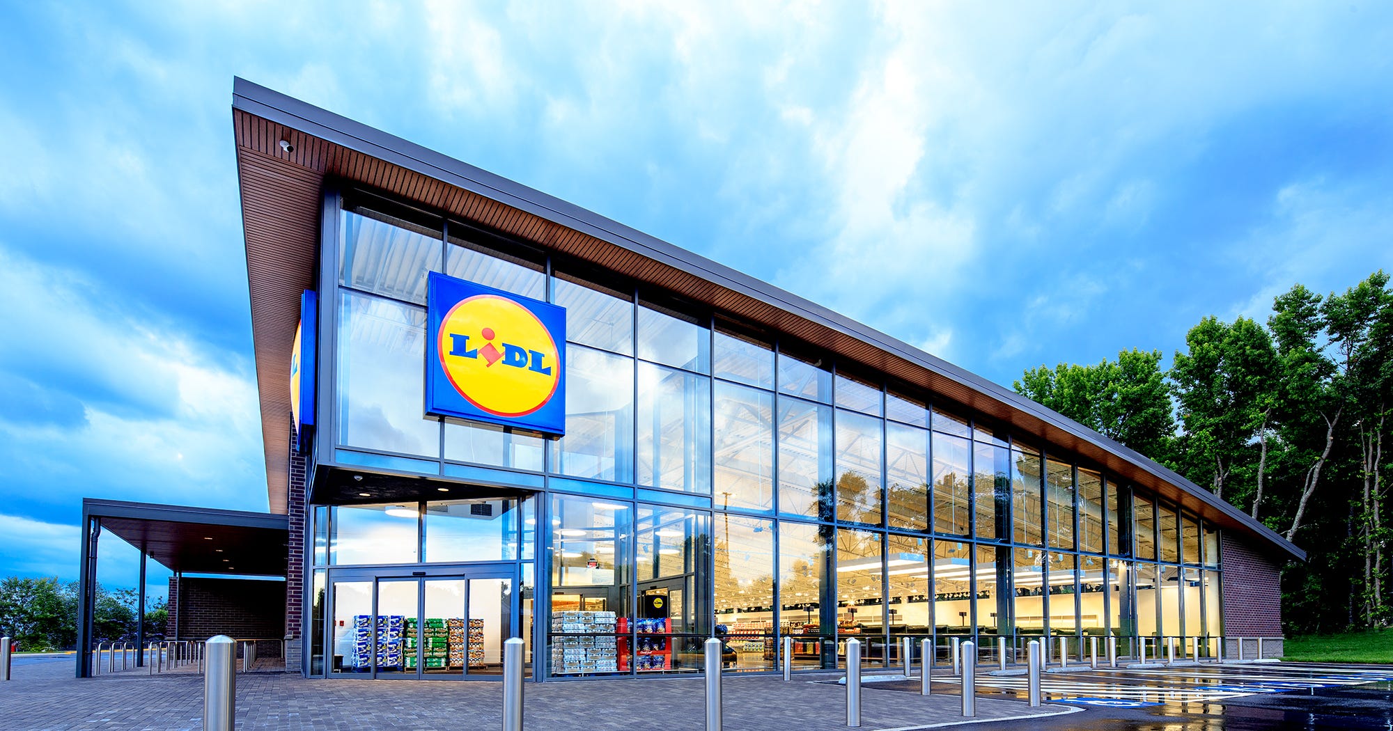 Lidl US Store Opening Discount Grocery Store