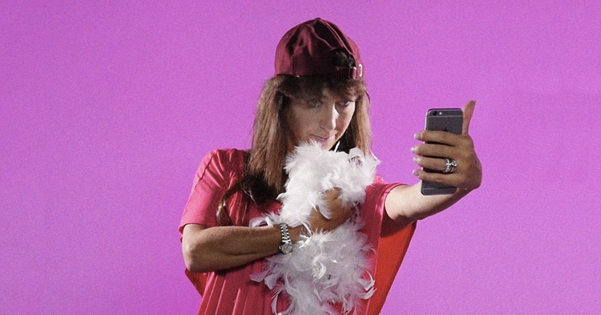 Mothers Re-Creating Their Daughters' Selfies