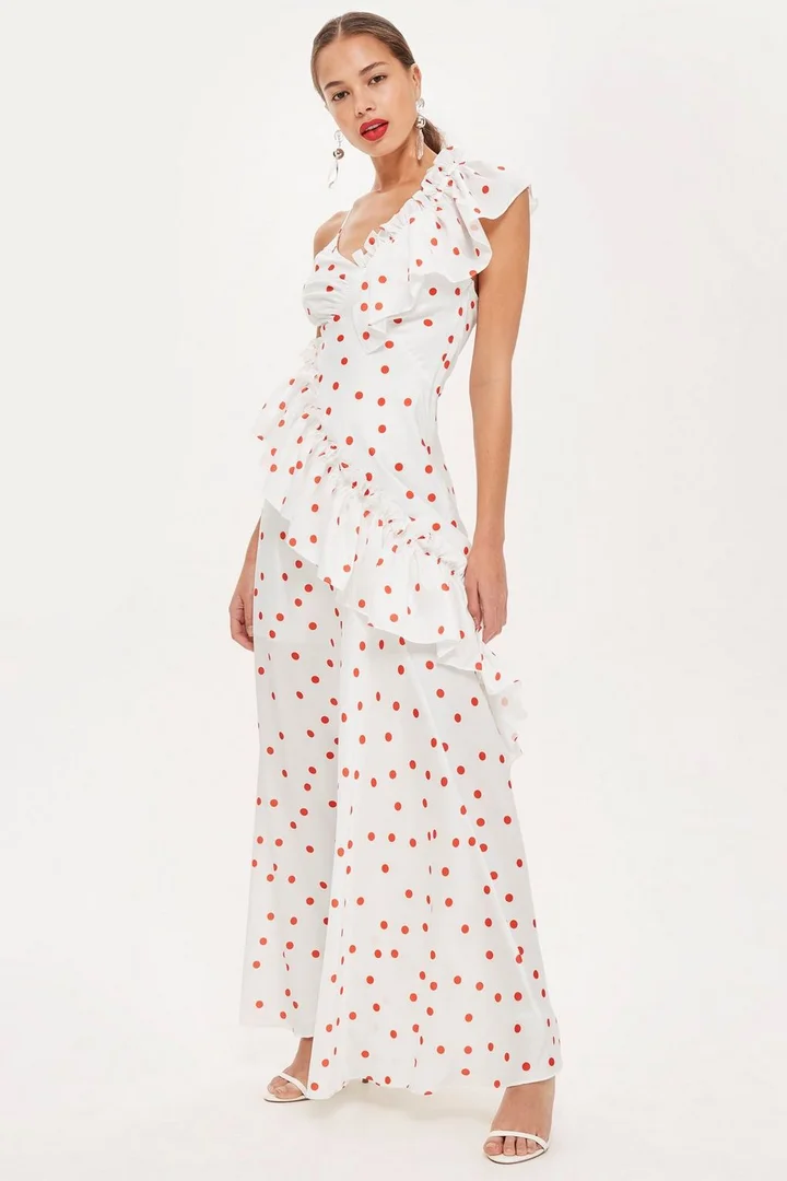 are asymmetrical dresses in style 2018 ASYMMETRICAL PLEATED MAXI DRESS S / BLUE main image 0