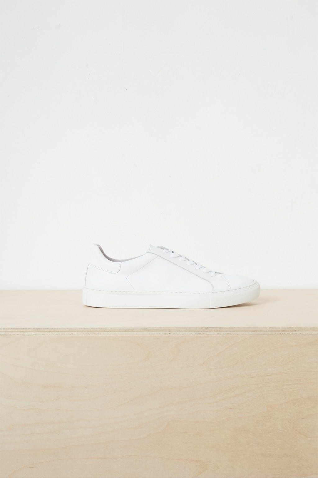 Best White Sneakers For Women 2019 Cool New Trends Best White Sneakers For Women 2019 Cool New Trends