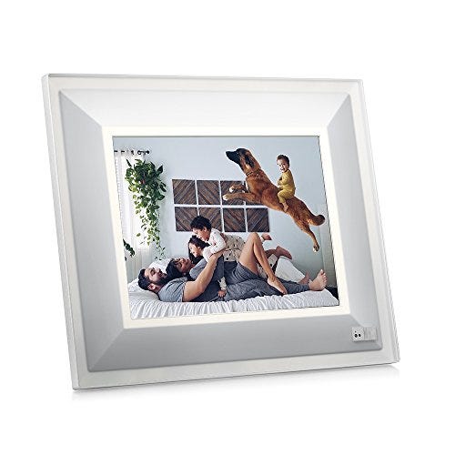Aura Frames + Digital Photo Frame
